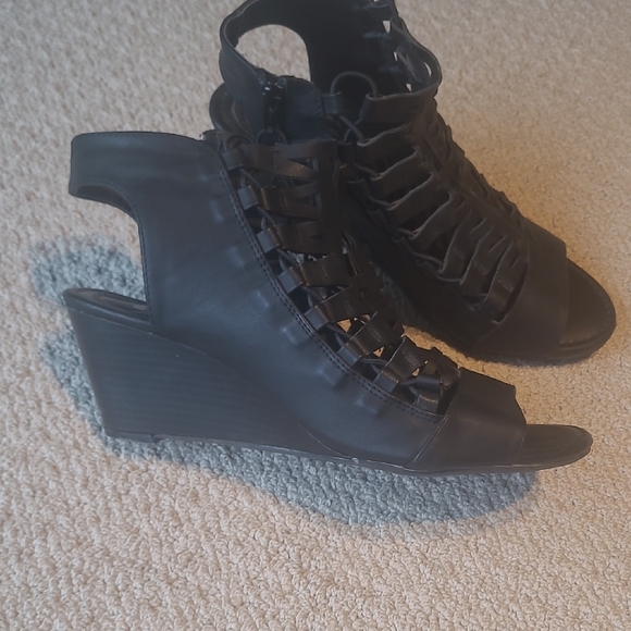 Black Wedge Sandals - Picture 3 of 5